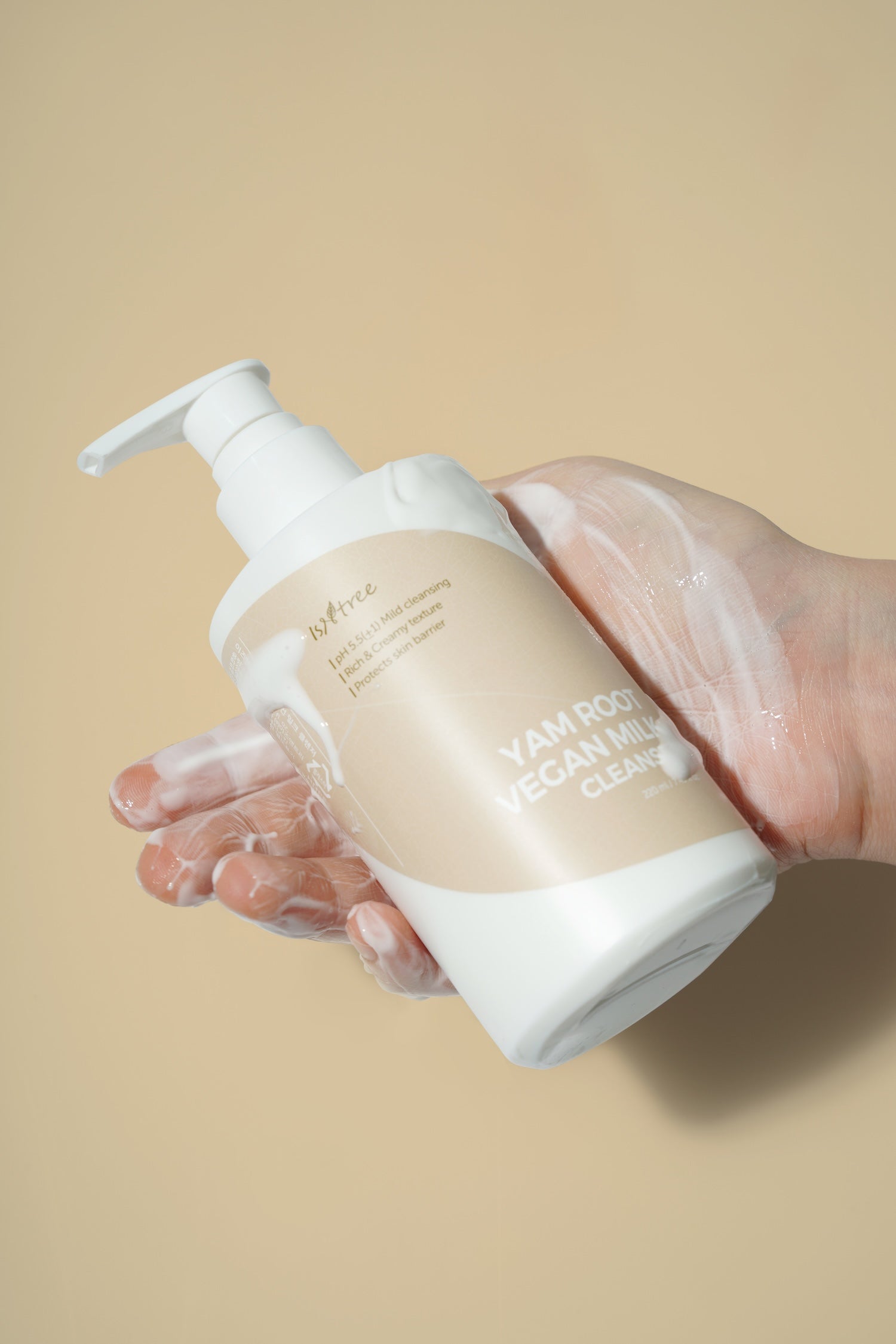 [Isntree] Yam Root Vegan Milk Cleanser 220ml